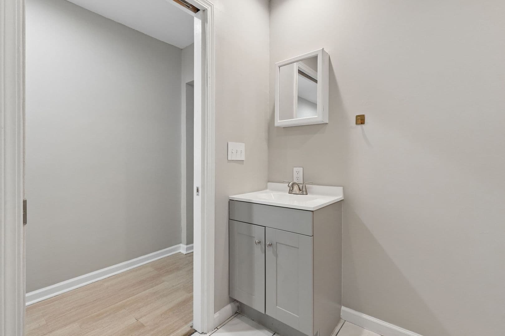 Columbus Apartment: 76-78 Hayden Ave