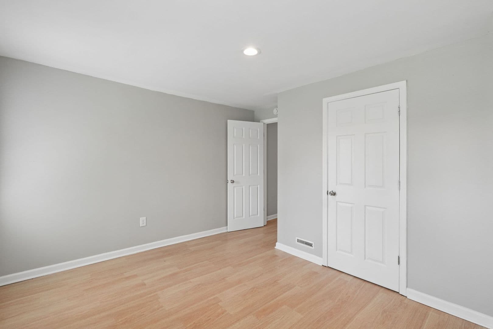 Columbus Apartment: 76-78 Hayden Ave