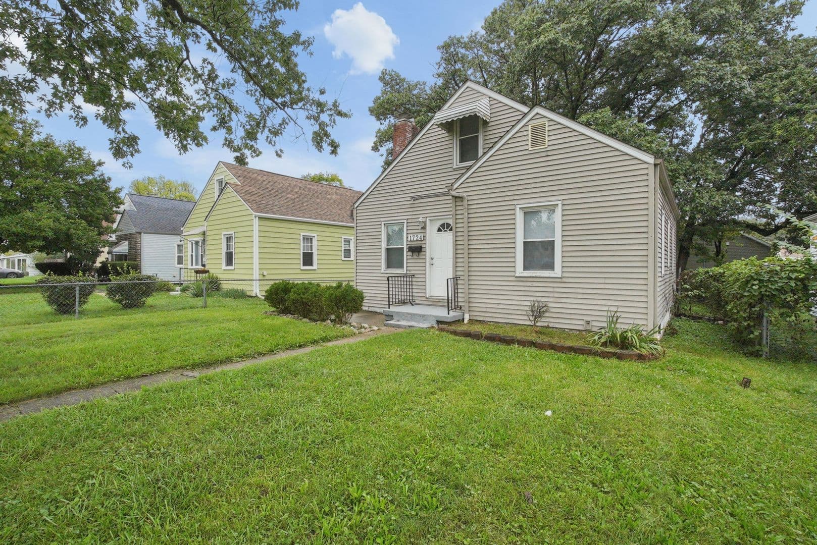 Columbus House: 1724 E Kossuth St
