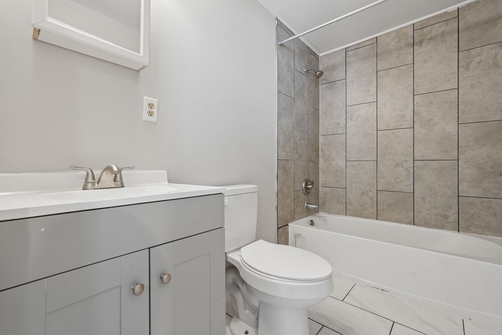 Columbus Apartment: 76-78 Hayden Ave