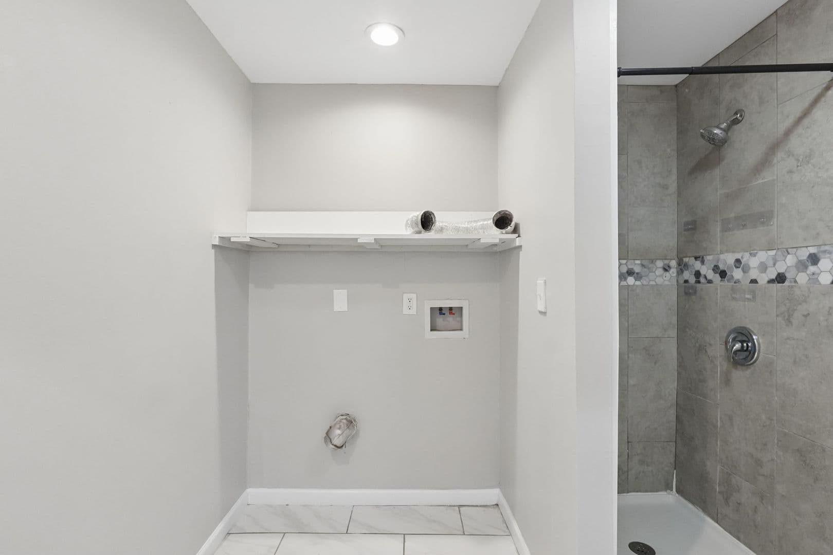 Columbus Apartment: 76-78 Hayden Ave