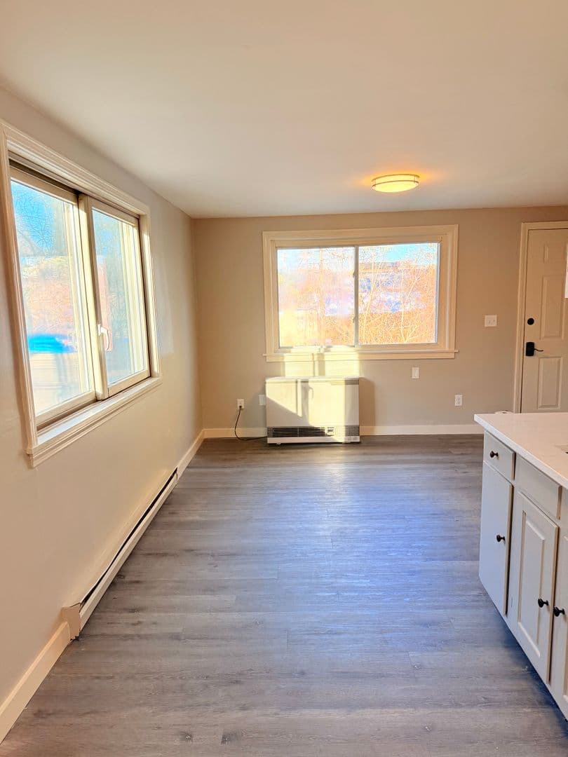 Hartford Apartment: 29 Cross Street