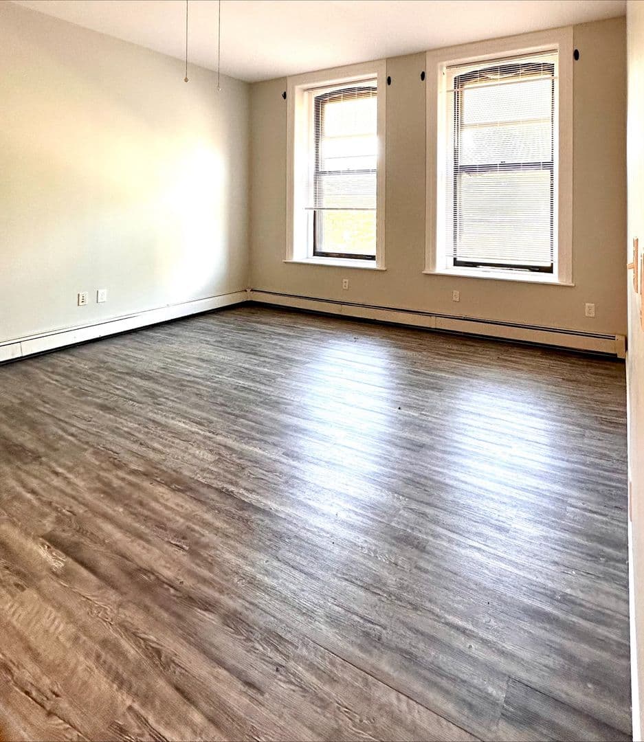 Worcester Apartment: 60 Franklin Street