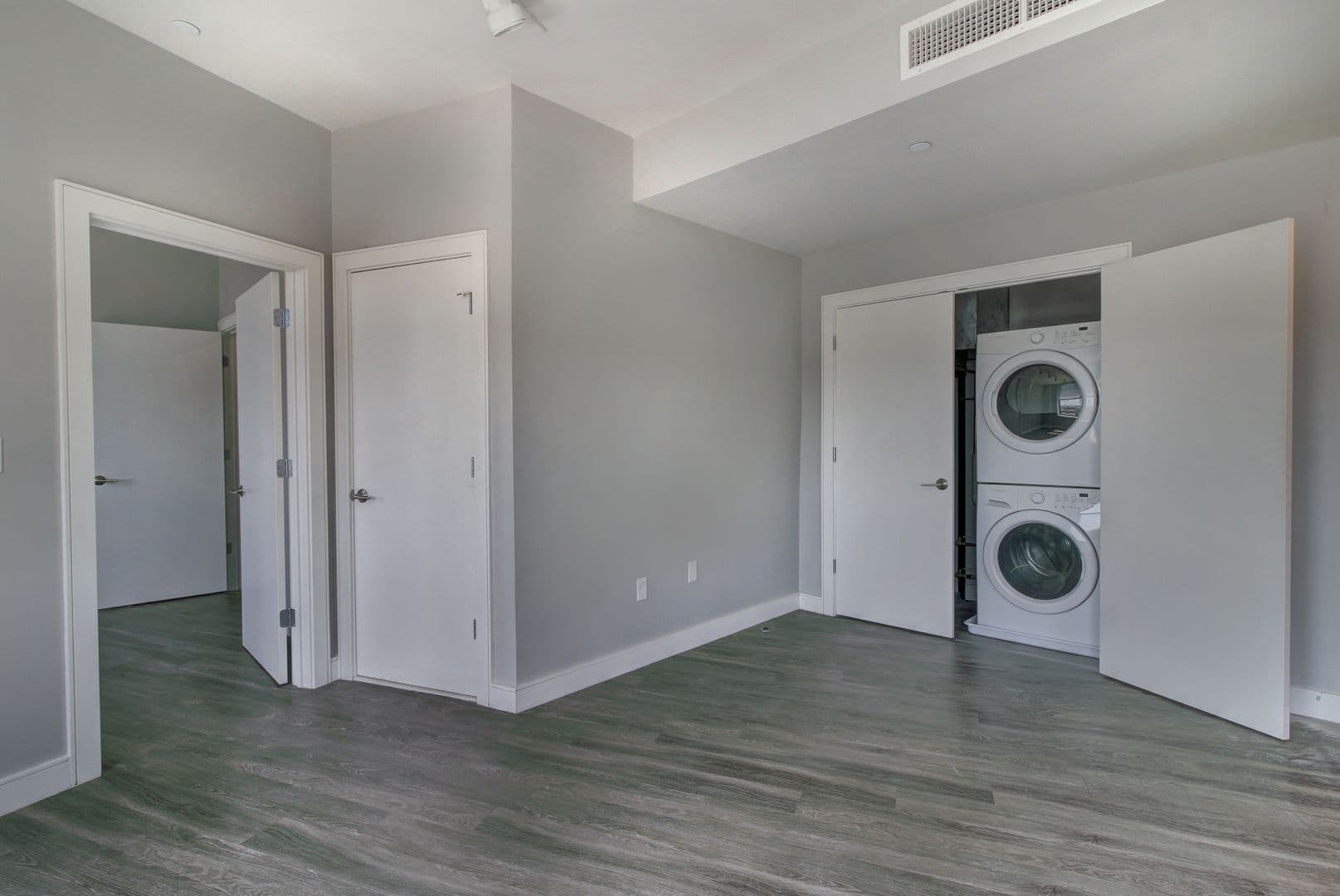 Lynn Apartment: 23 Central Ave