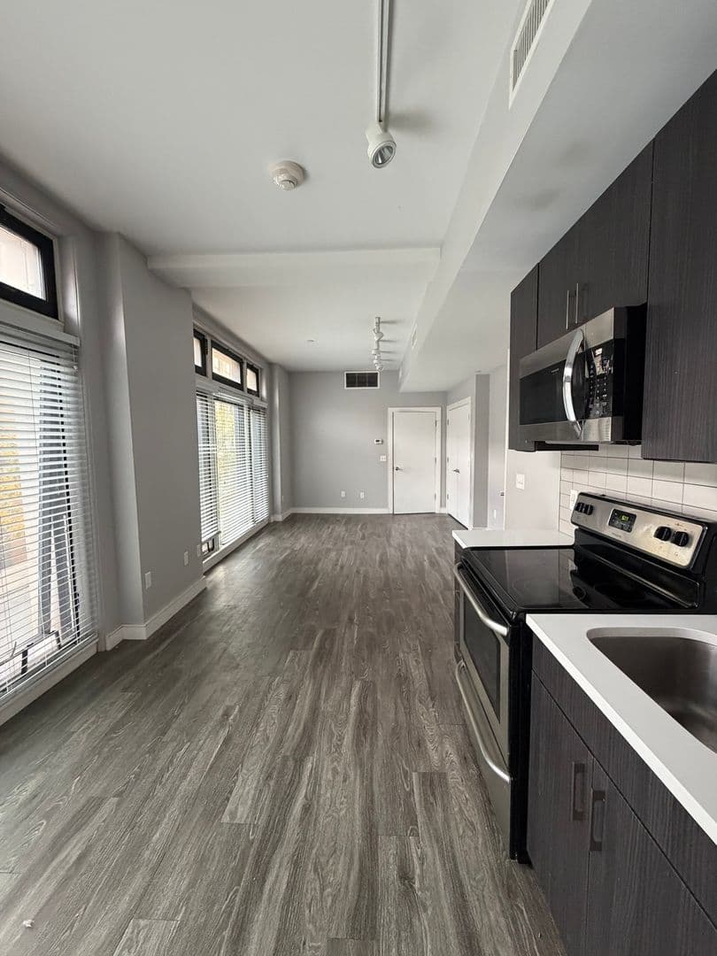 Lynn Apartment: 23 Central Ave