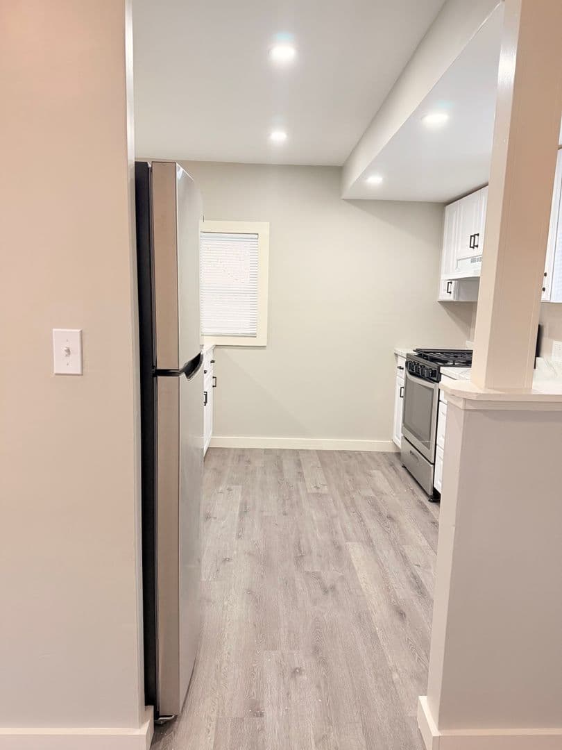 Hartland Apartment: 8 Blodgett Lane