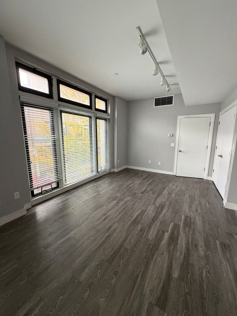 Lynn Apartment: 23 Central Ave