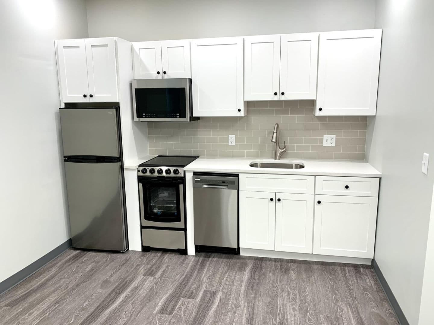 Worcester Apartment: 76 Franklin Street