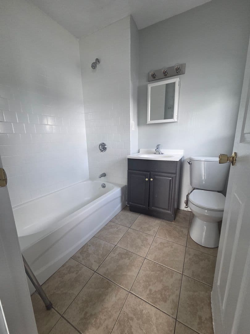 Worcester Apartment: 50 Franklin Street