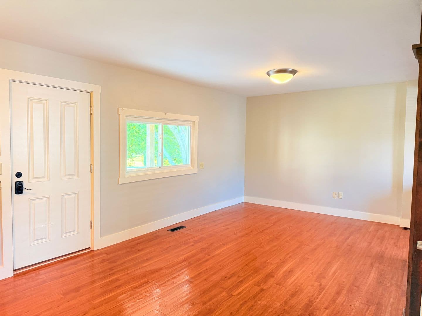 Hartland Apartment: 1 VT Route 12