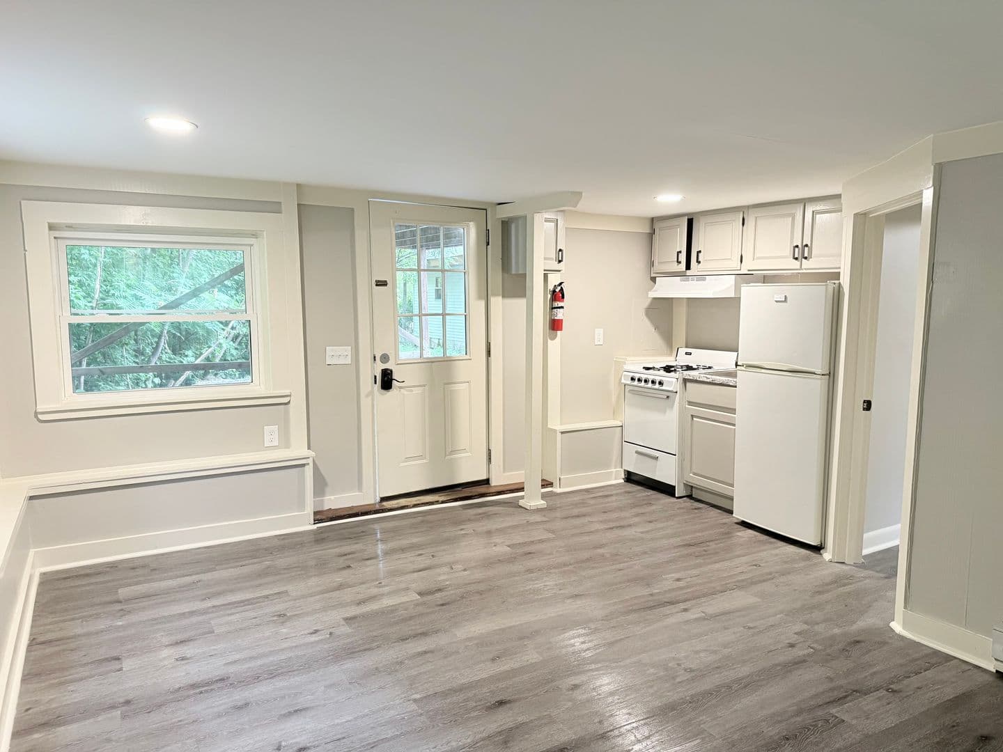 Hartland Apartment: 8 Blodgett Lane