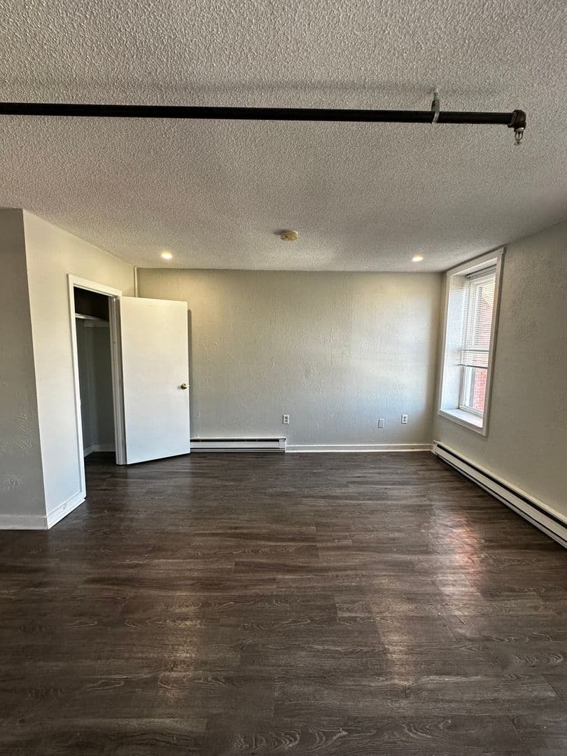 Worcester Apartment: 76 Franklin Street