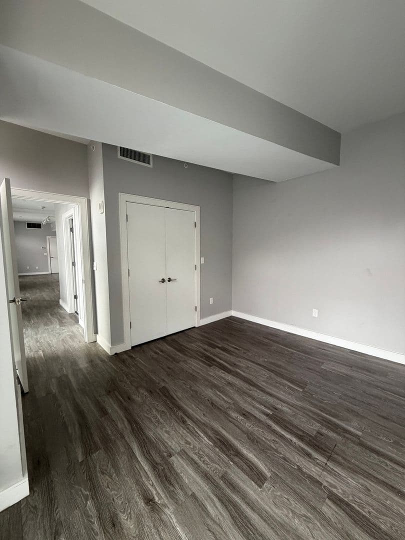 Lynn Apartment: 23 Central Ave