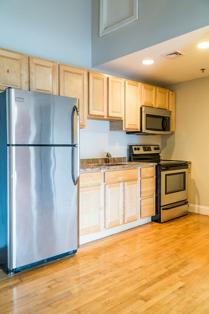 Worcester Apartment: 60 Franklin Street