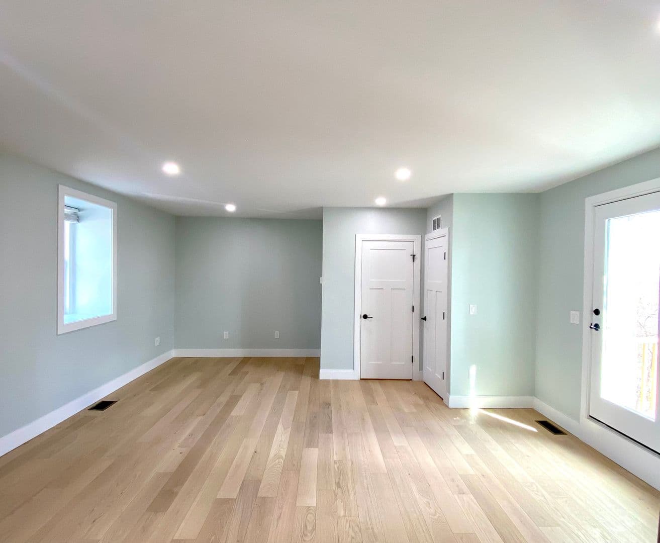 East Boston Apartment: 3 Walley Street