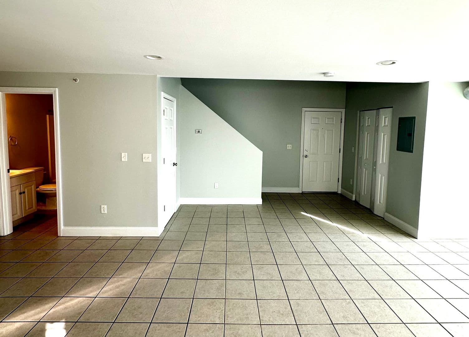 Worcester Apartment: 26 Portland Street