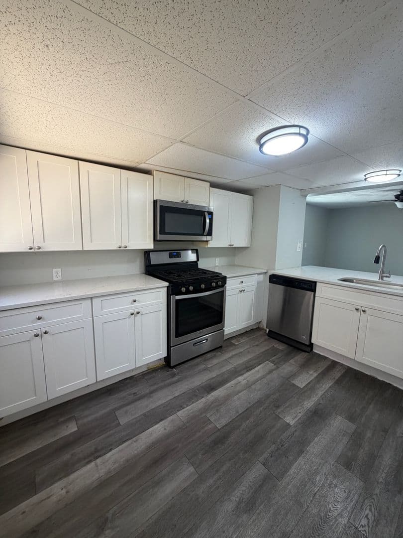 East Boston Apartment: 126 Leyden St