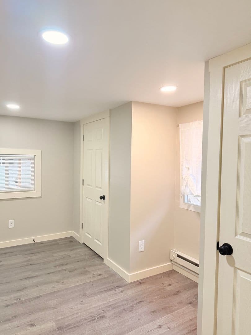 Hartland Apartment: 8 Blodgett Lane