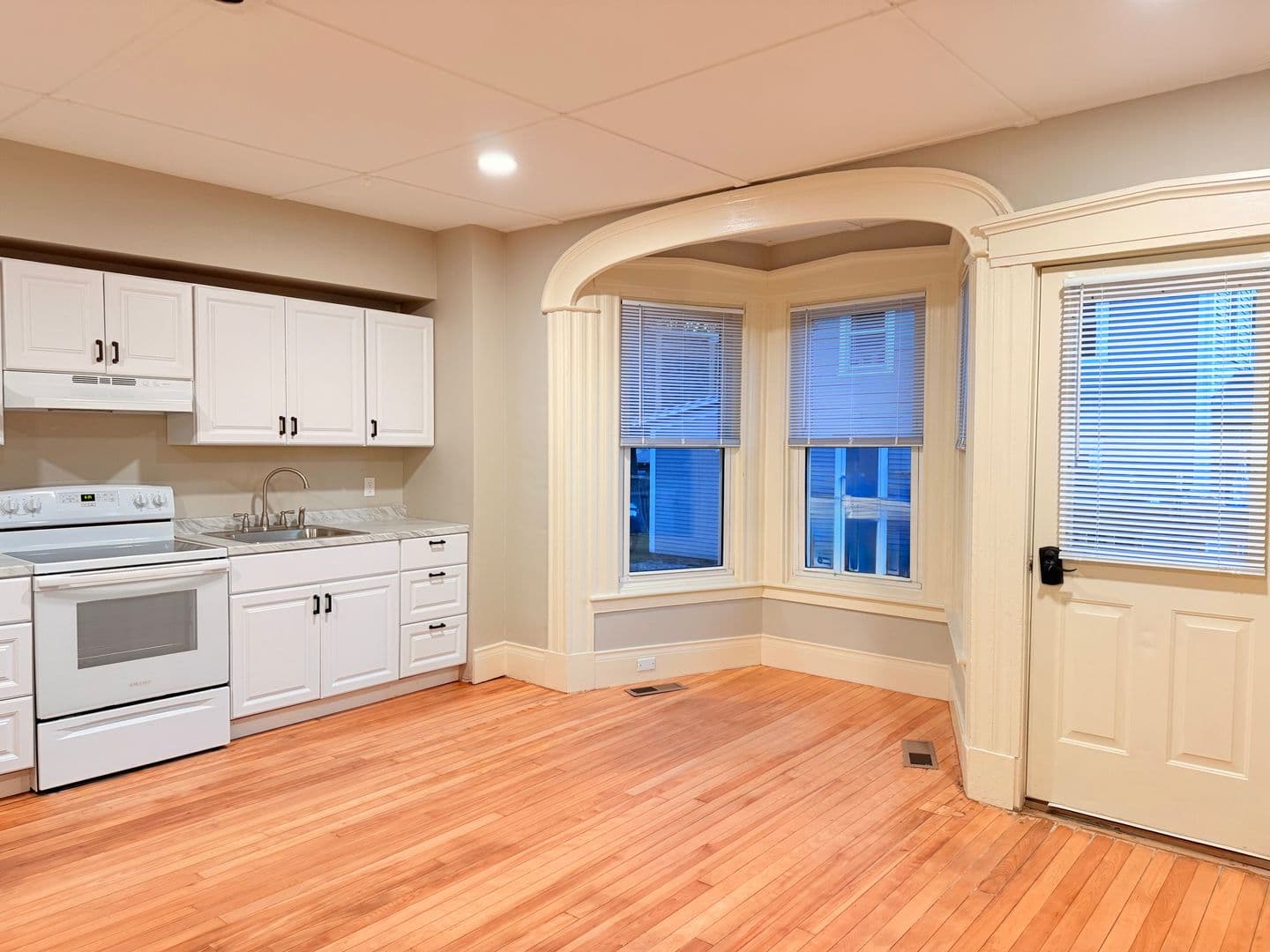 White River Junction Apartment: 31, 63, 77-79 Christian Street