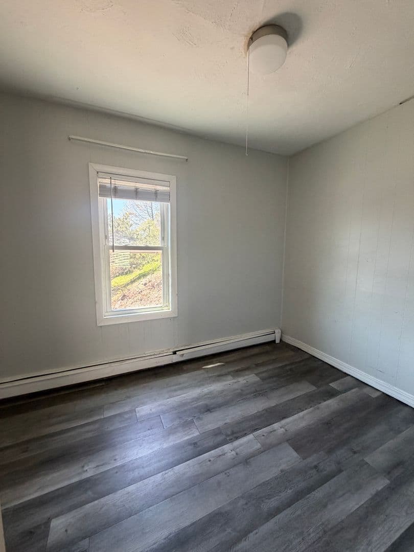 East Boston Apartment: 126 Leyden St