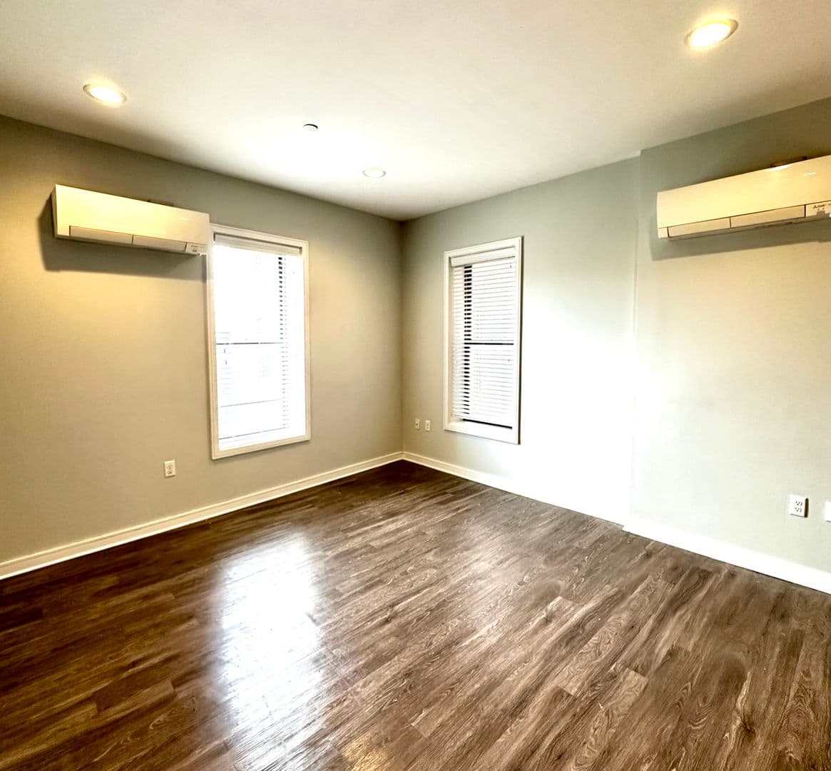 Worcester Apartment: 82 Franklin Street