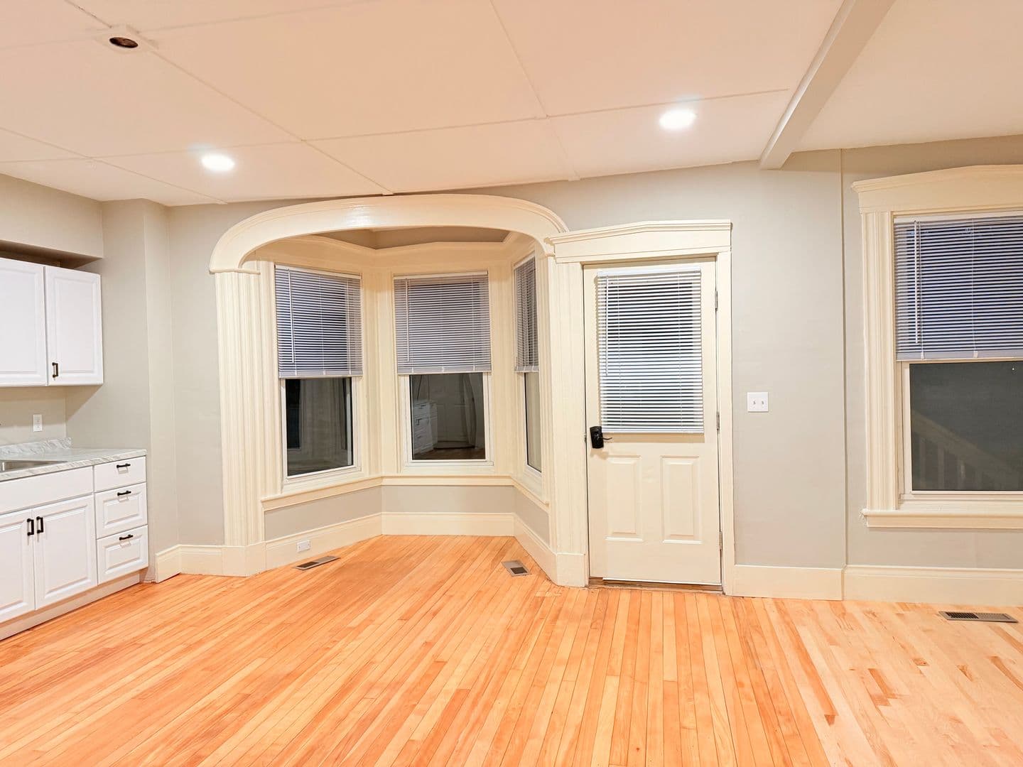 White River Junction Apartment: 31, 63, 77-79 Christian Street