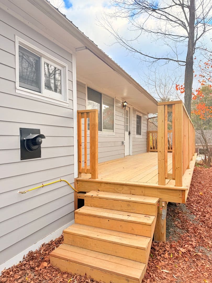 Hartland Apartment: 8 Blodgett Lane