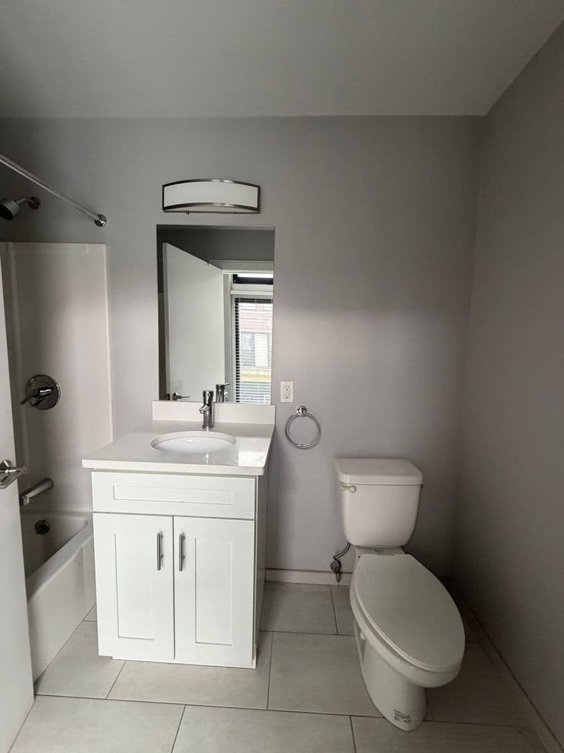 Lynn Apartment: 23 Central Ave