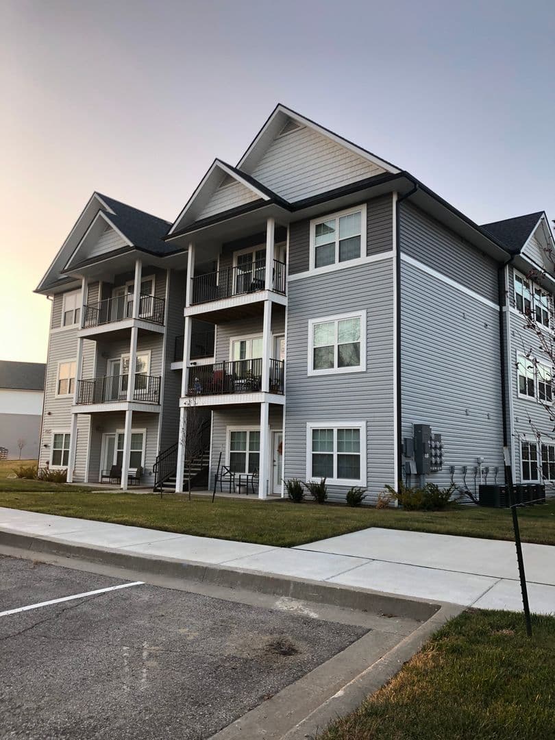 Kansas City Apartment: 5511 NE 80th Ter