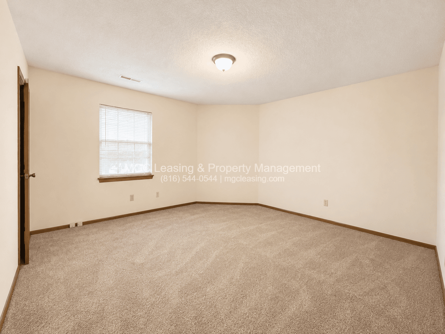 Lees Summit Townhome: 3549-3555 NE Independence Cir