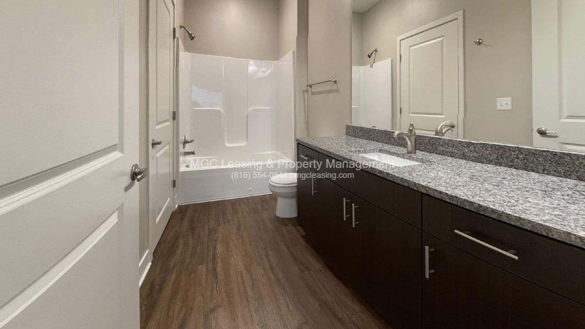 Kansas City Apartment: 5511 NE 80th Ter
