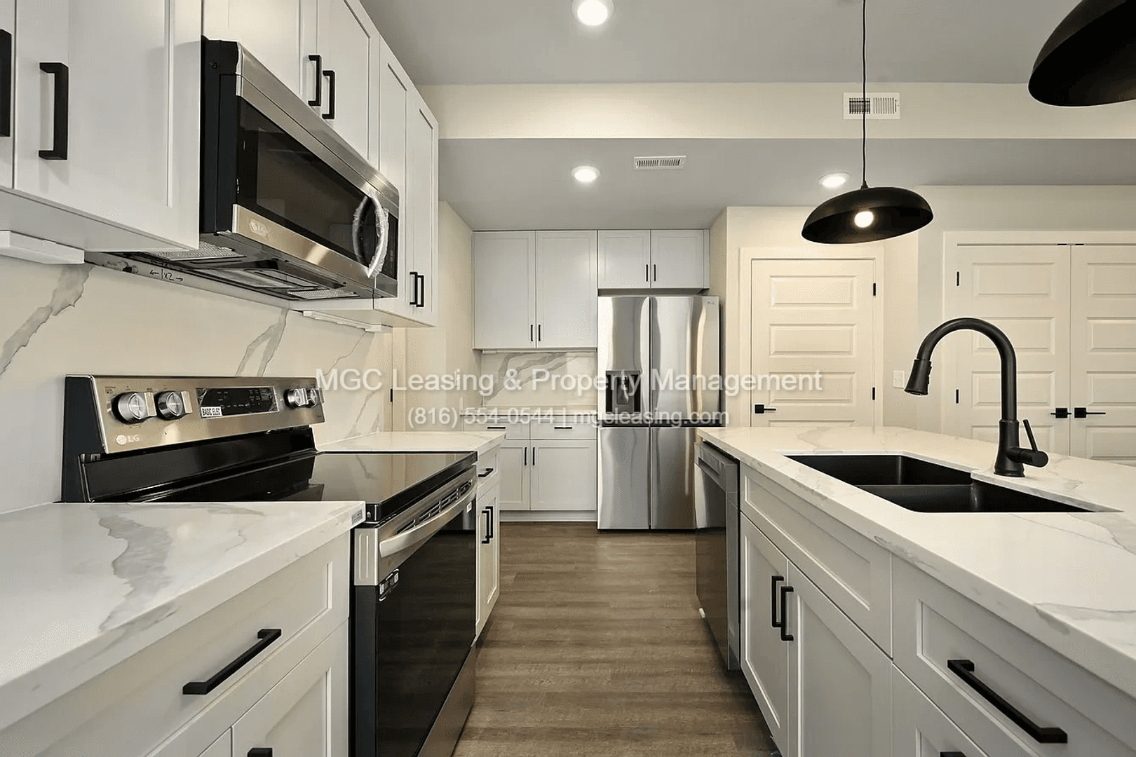 Raymore Apartment: 243-249 Pawpaw Rd