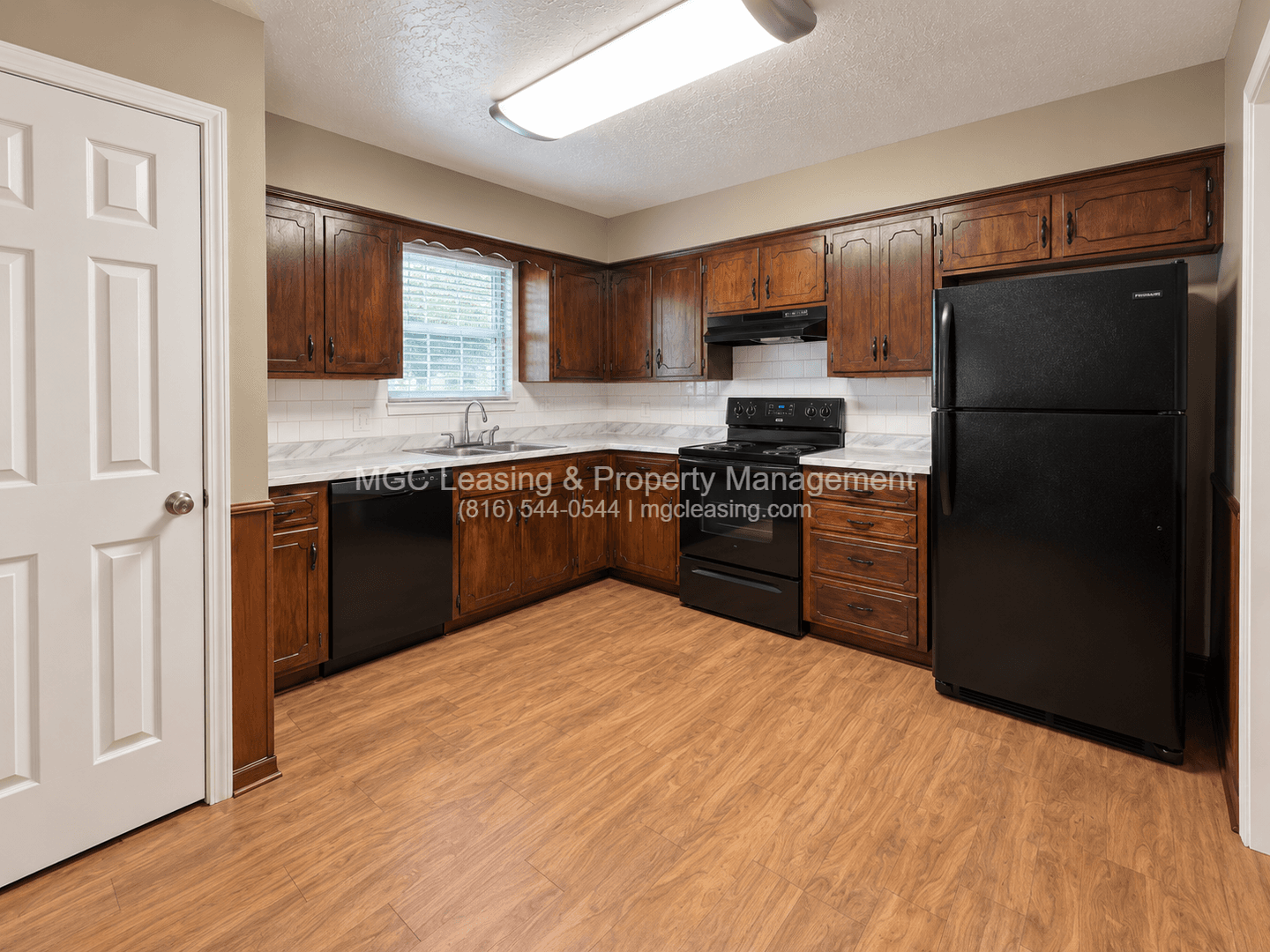 Blue Springs Apartment: 717 NW 6th St Apt A