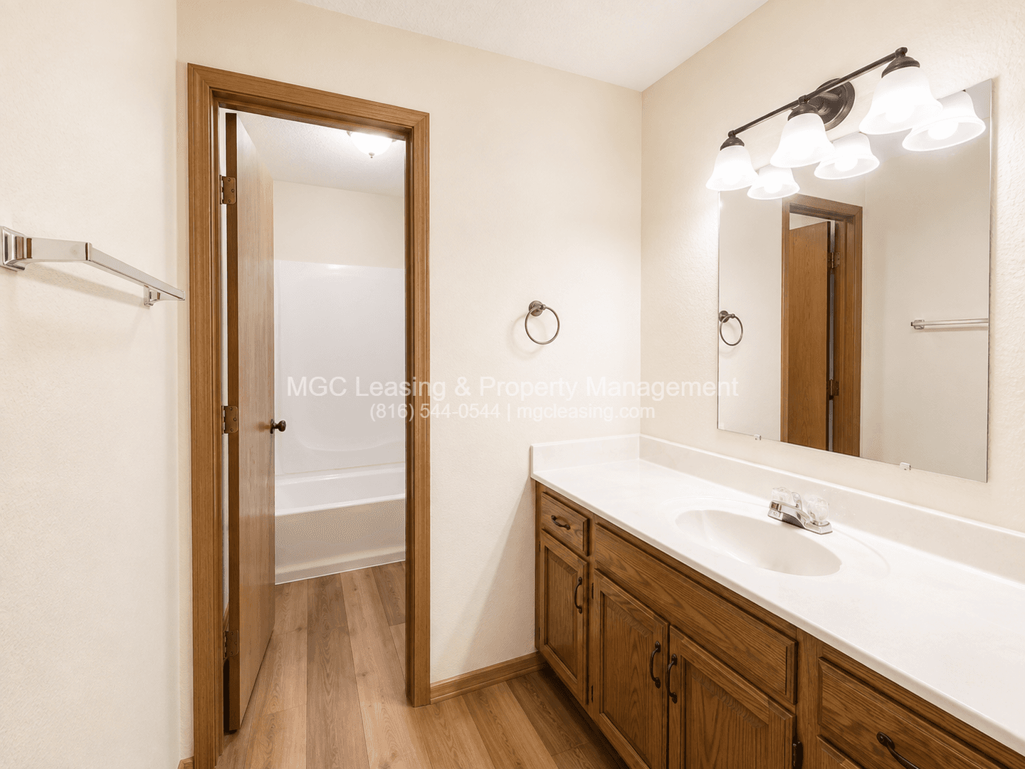 Lees Summit Townhome: 3549-3555 NE Independence Cir