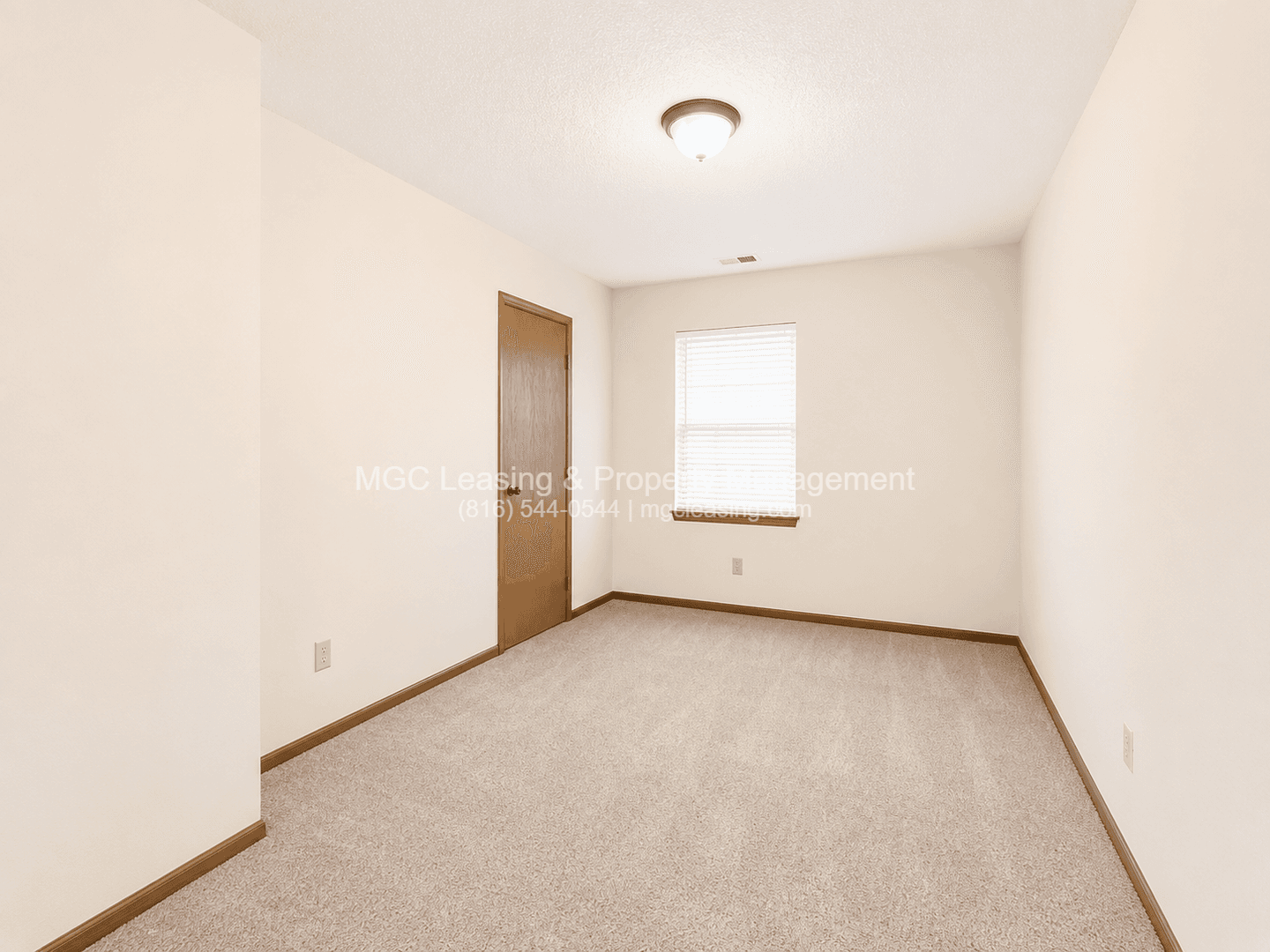 Lees Summit Townhome: 3549-3555 NE Independence Cir