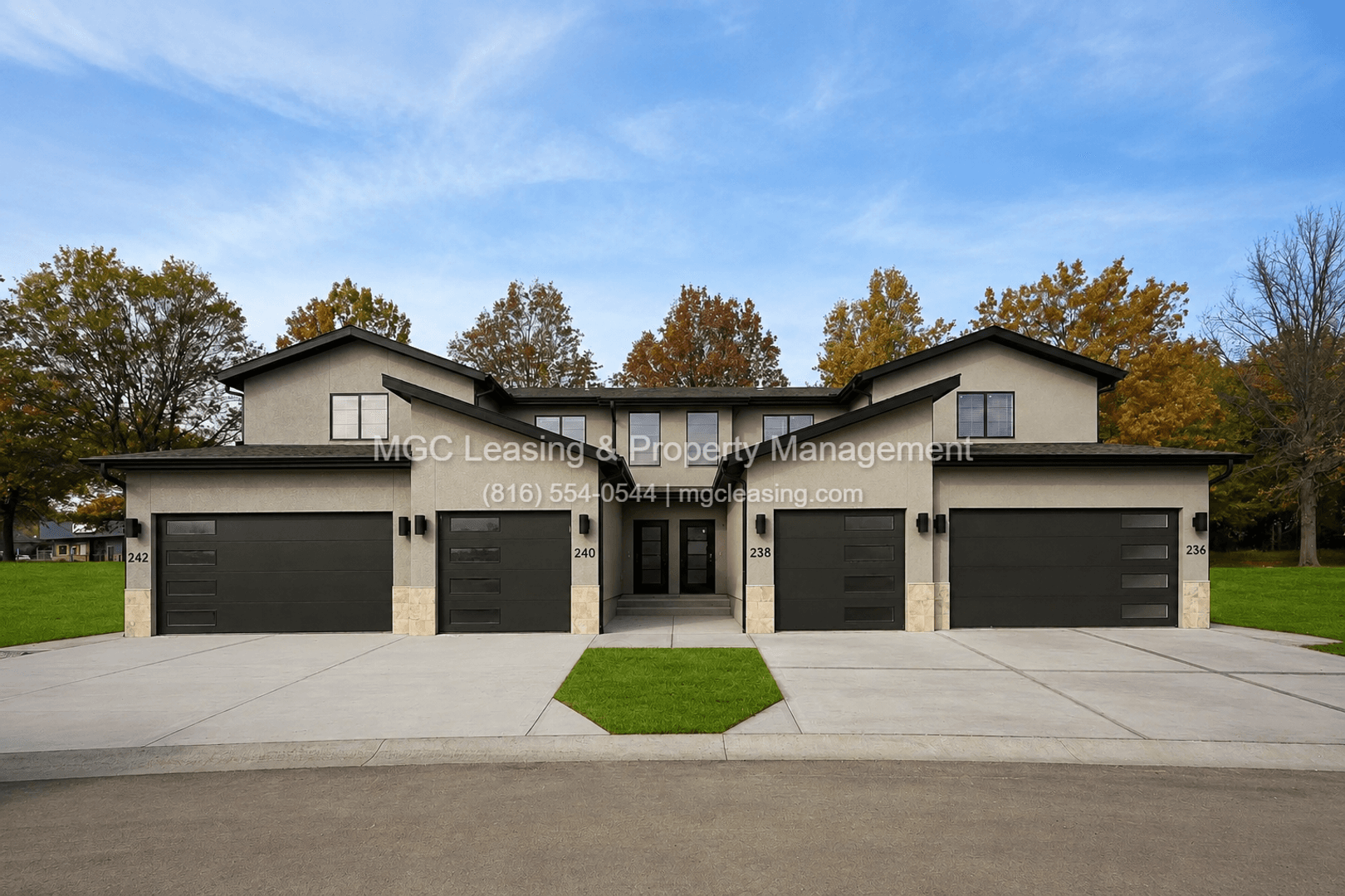 Raymore Apartment: 231-241 Persimmon Rd