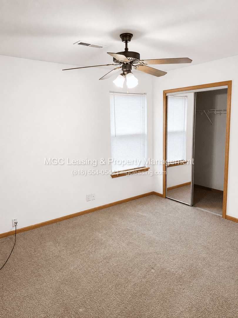 Pleasant Hill Multiplex: 105-107 Golfview Dr