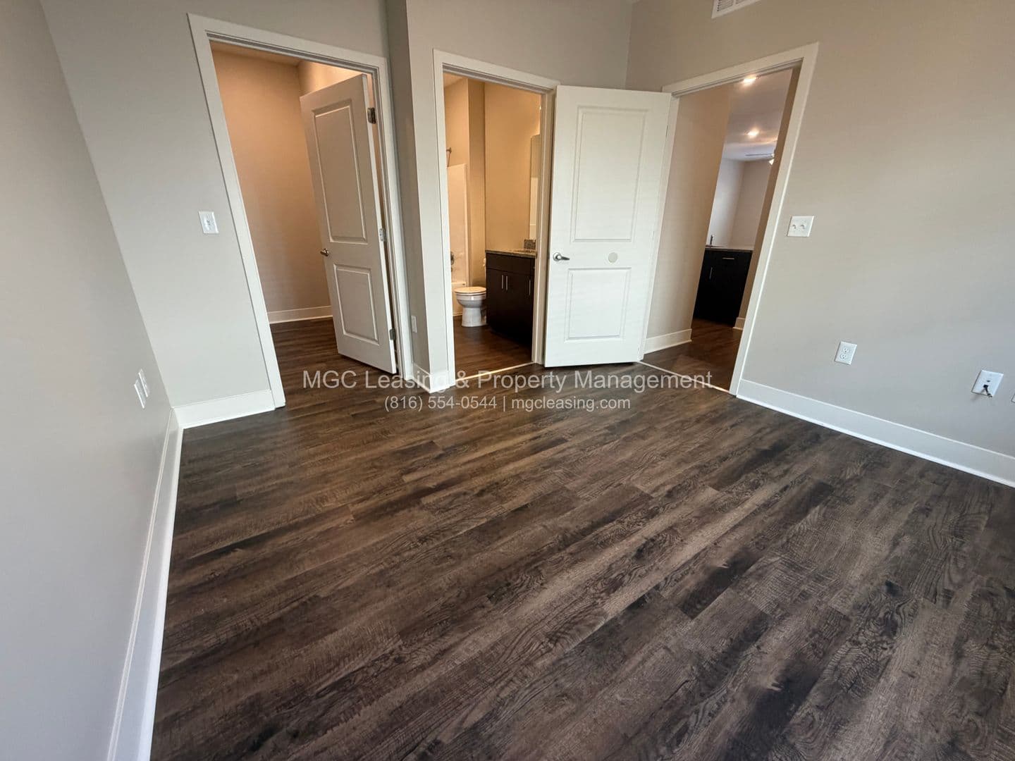 Kansas City Apartment: 5511 NE 80th Ter