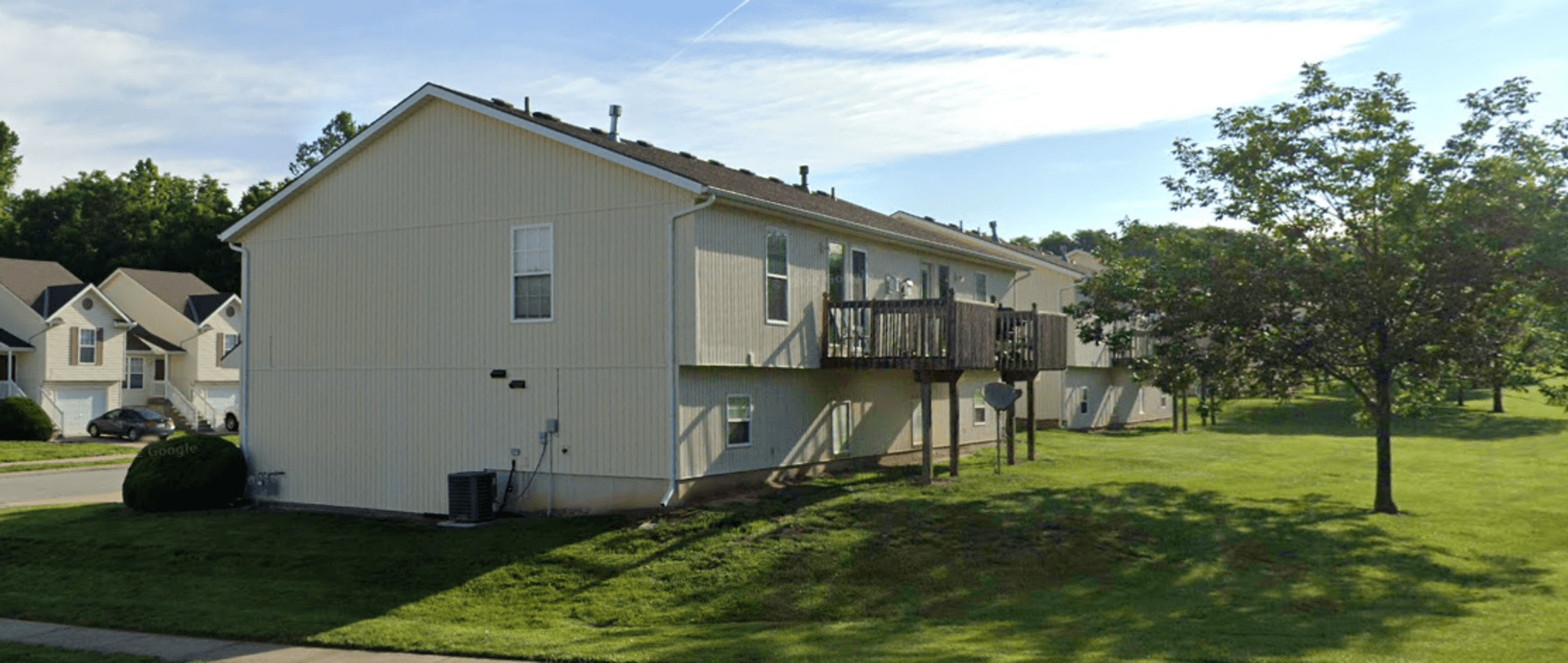 Kansas City Townhome: 5808-5810 NE 42nd St