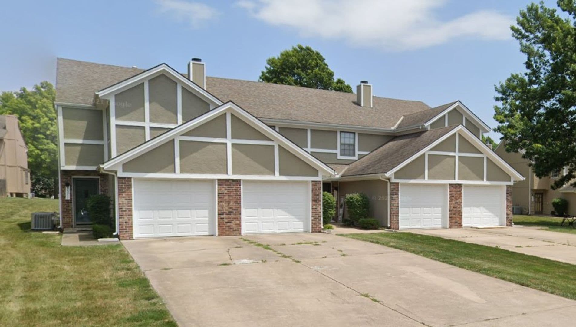 Lees Summit Townhome: 3549-3555 NE Independence Cir