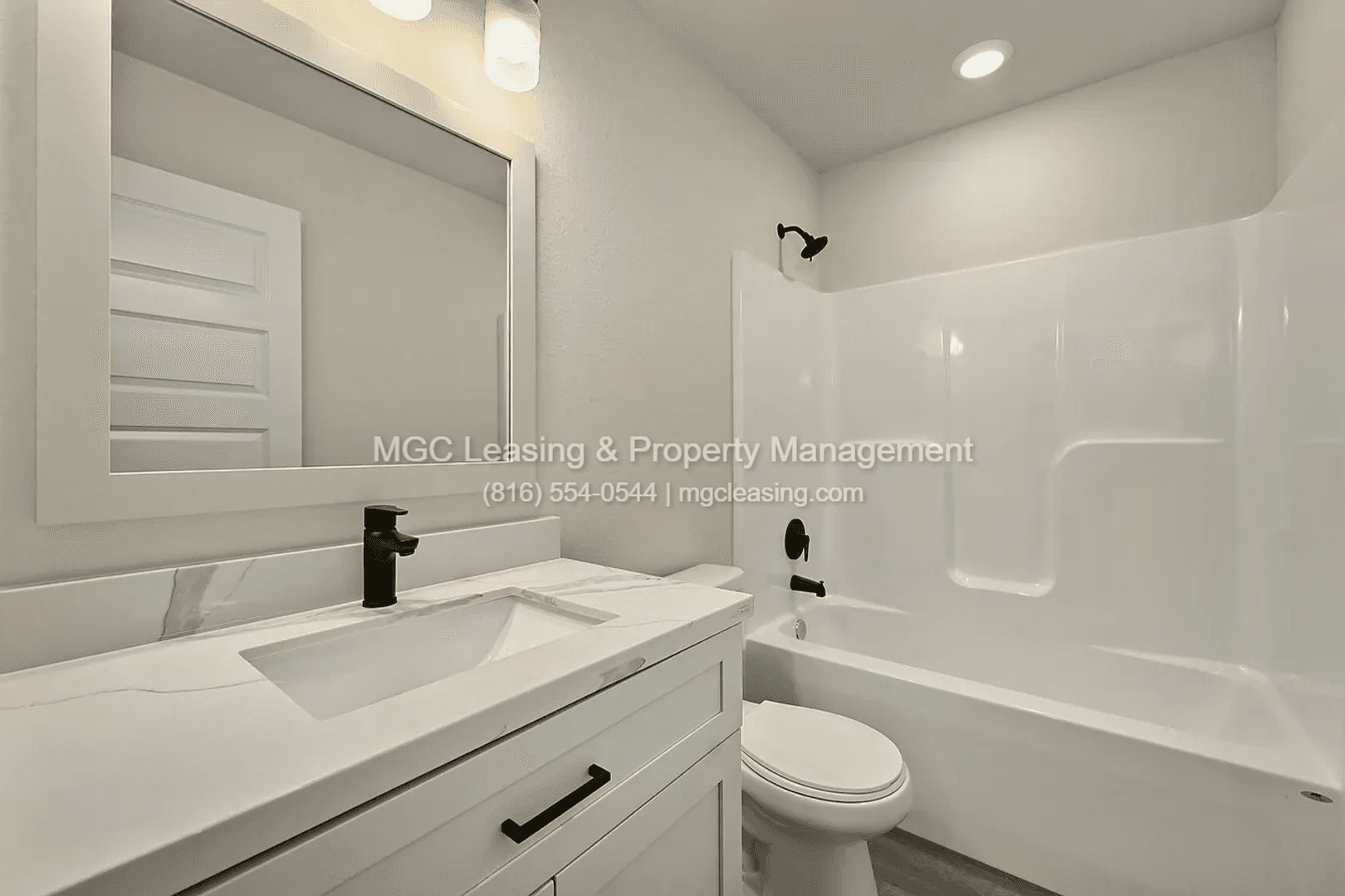 Raymore Apartment: 243-249 Pawpaw Rd