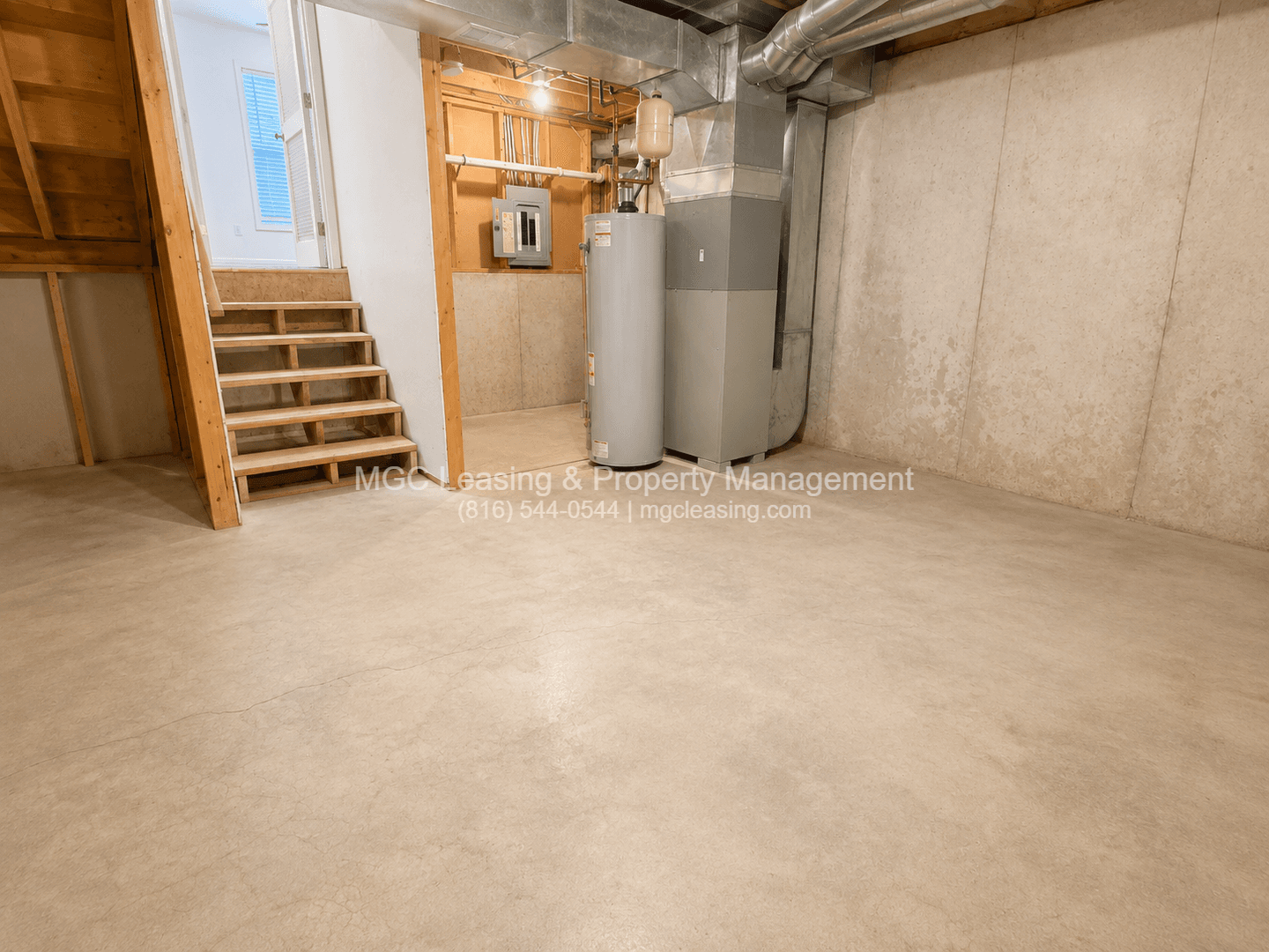 Kansas City Townhome: 5808-5810 NE 42nd St