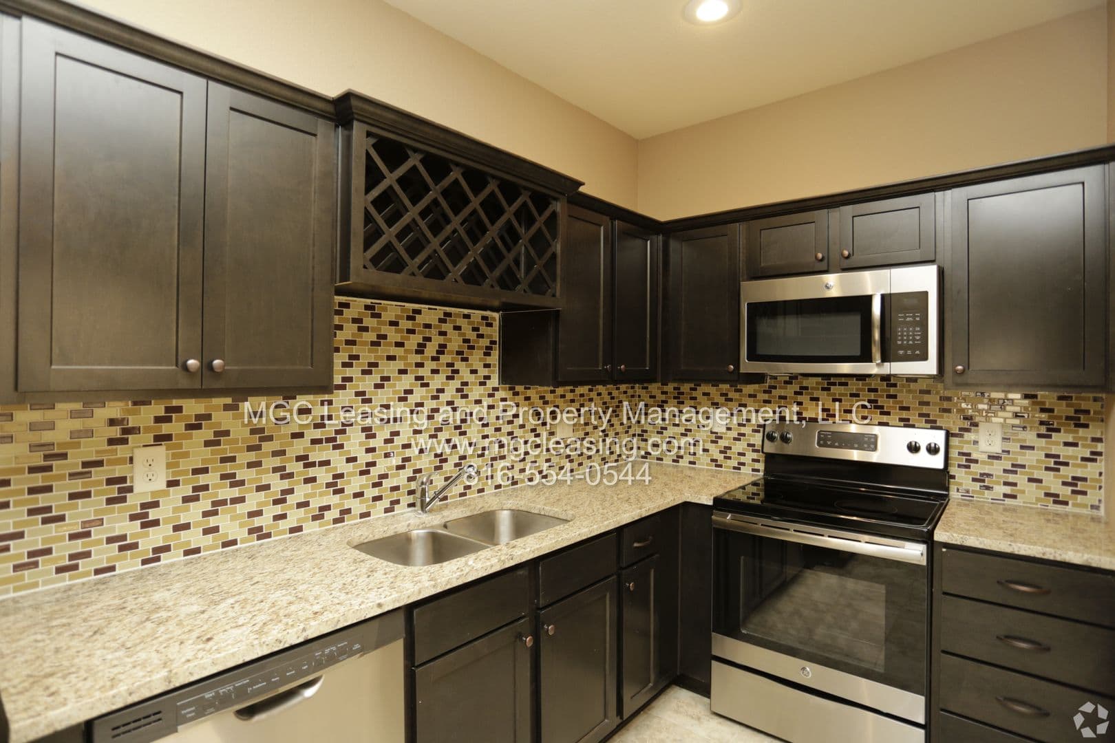 Lees Summit Townhome: 2231-2237 SW Burning Wood Ln