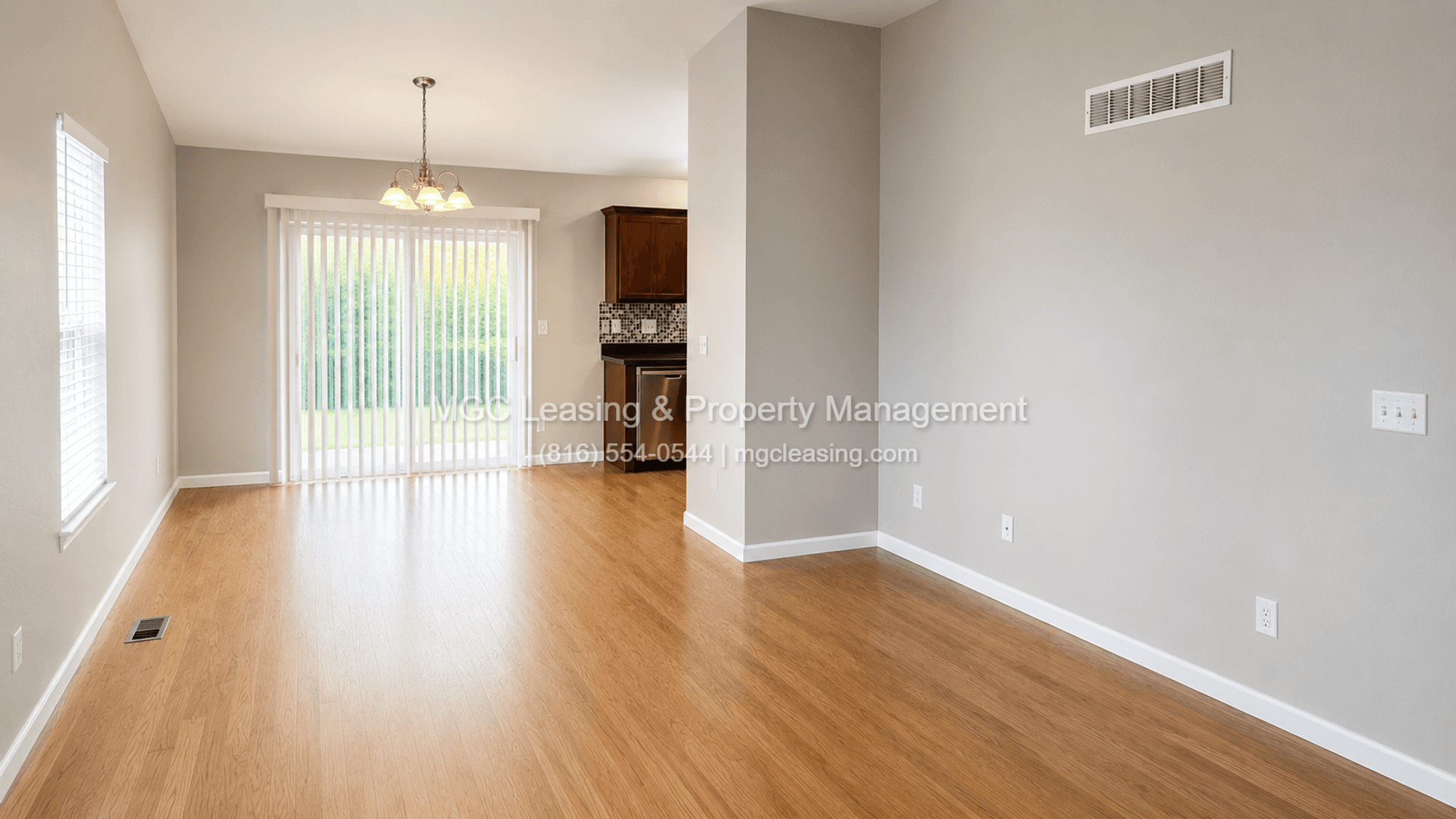 Kansas City Townhome: 8426 N Ava Ave