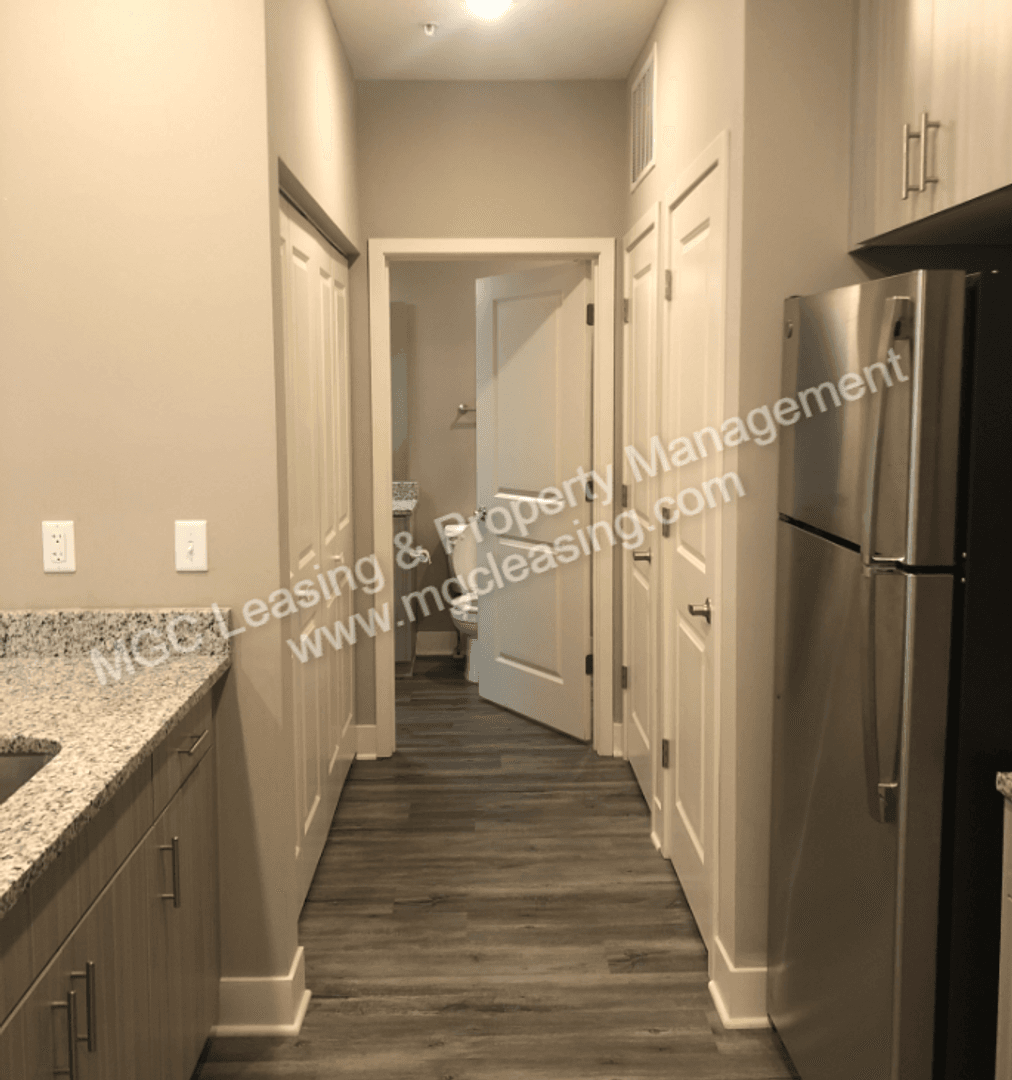 Kansas City Apartment: 5511 NE 80th Ter
