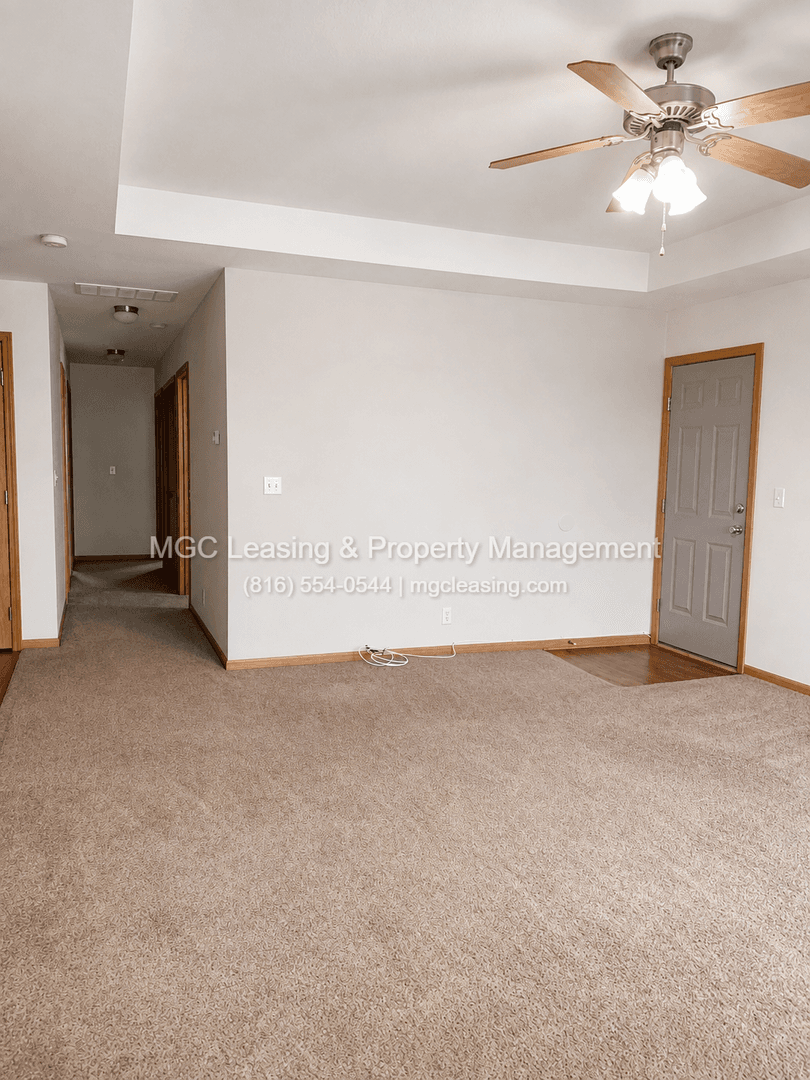 Pleasant Hill Multiplex: 105-107 Golfview Dr