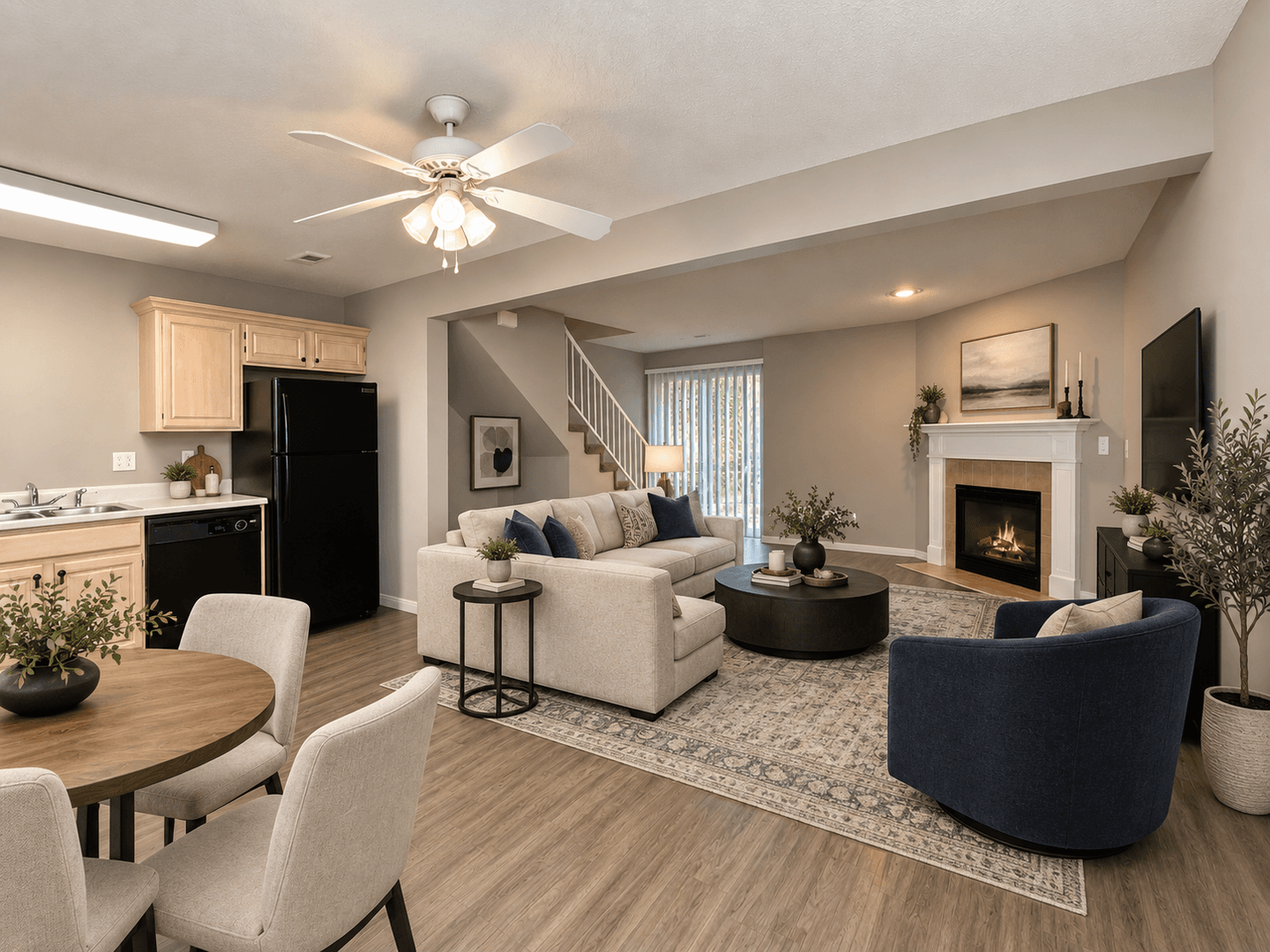 Harrisonville Townhome: 1109-1115 Garden Way