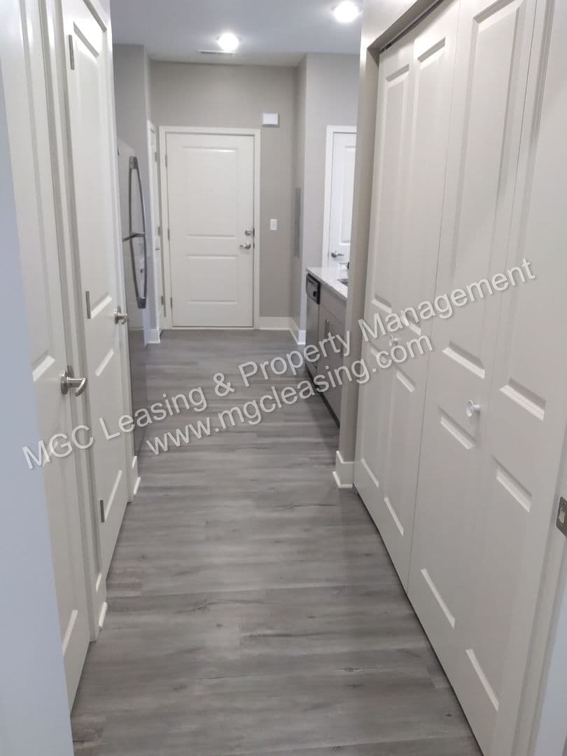 Kansas City Apartment: 5511 NE 80th Ter