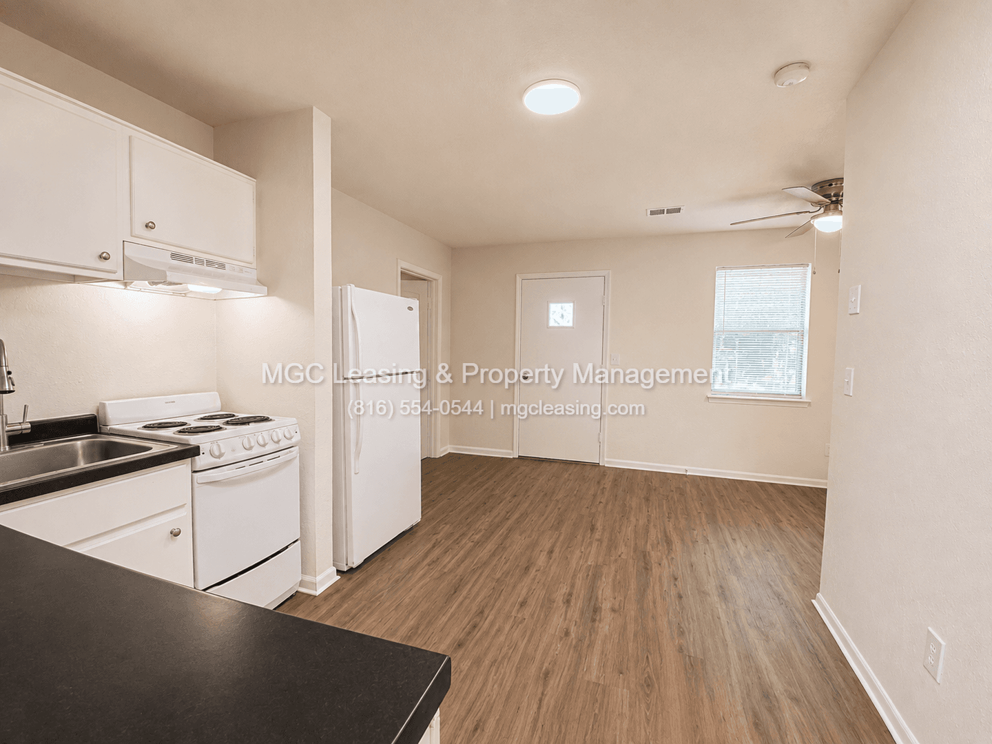 Lees Summit Apartment: 311 SE Grand Ave Apt 2
