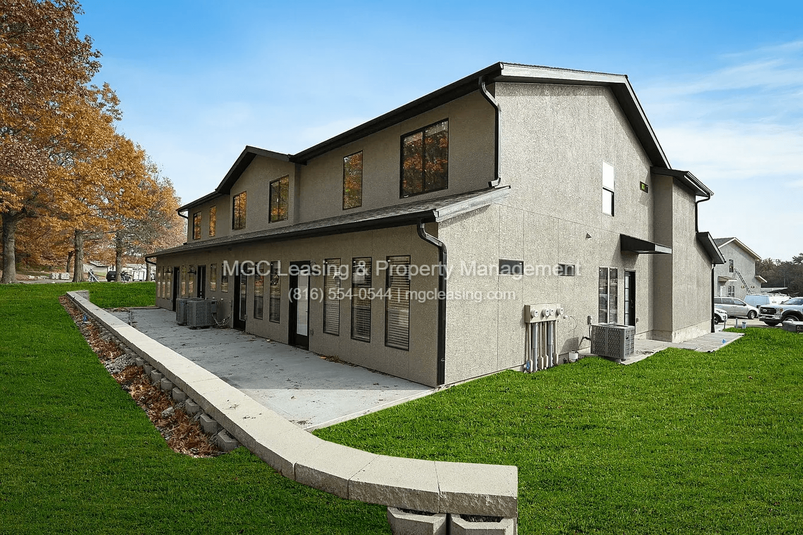 Raymore Apartment: 246-256 Persimmon Rd